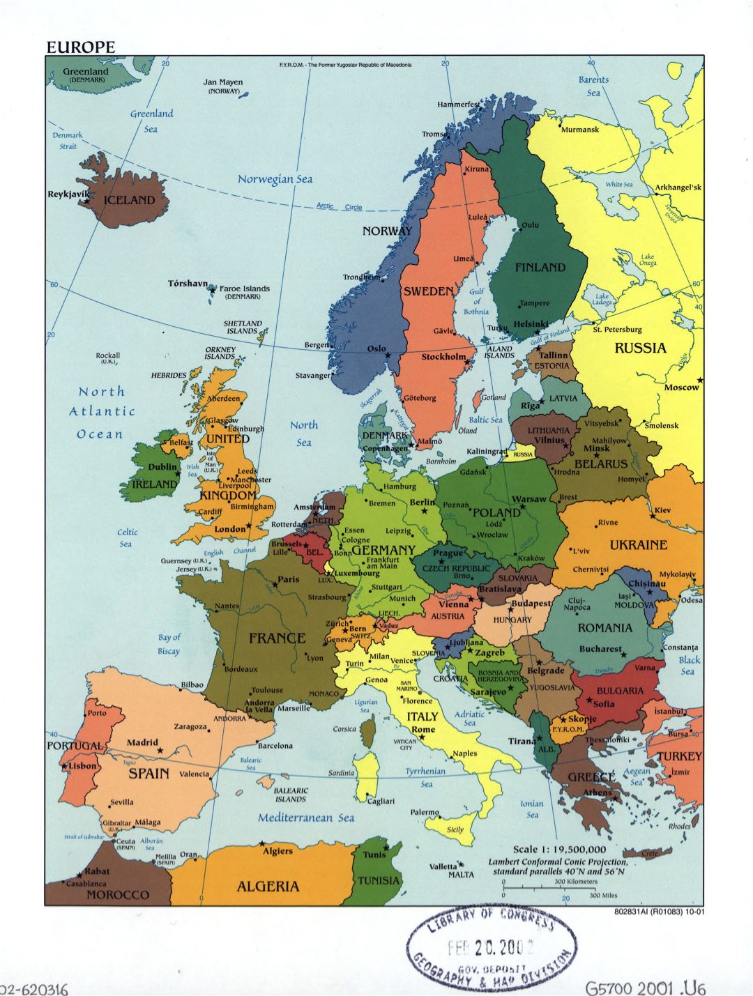 Mapa político grande de Europa, con las marcas de las capitales y principales ciudades - 2001