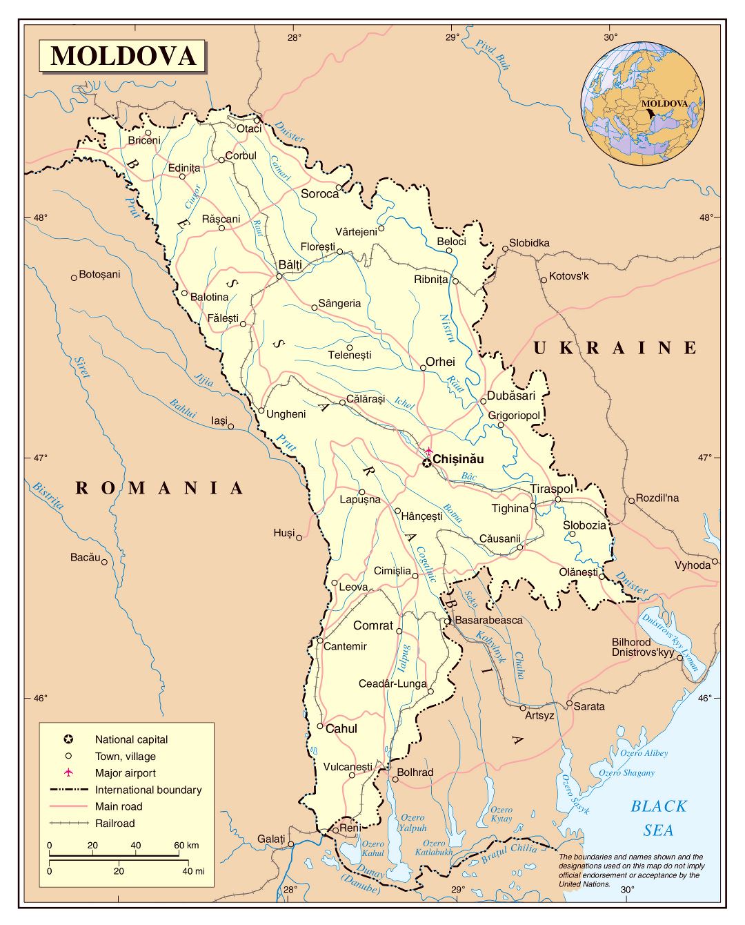 Grande detallado mapa política de Moldavia con carreteras, ferrocarriles, aeropuertos y principales ciudades