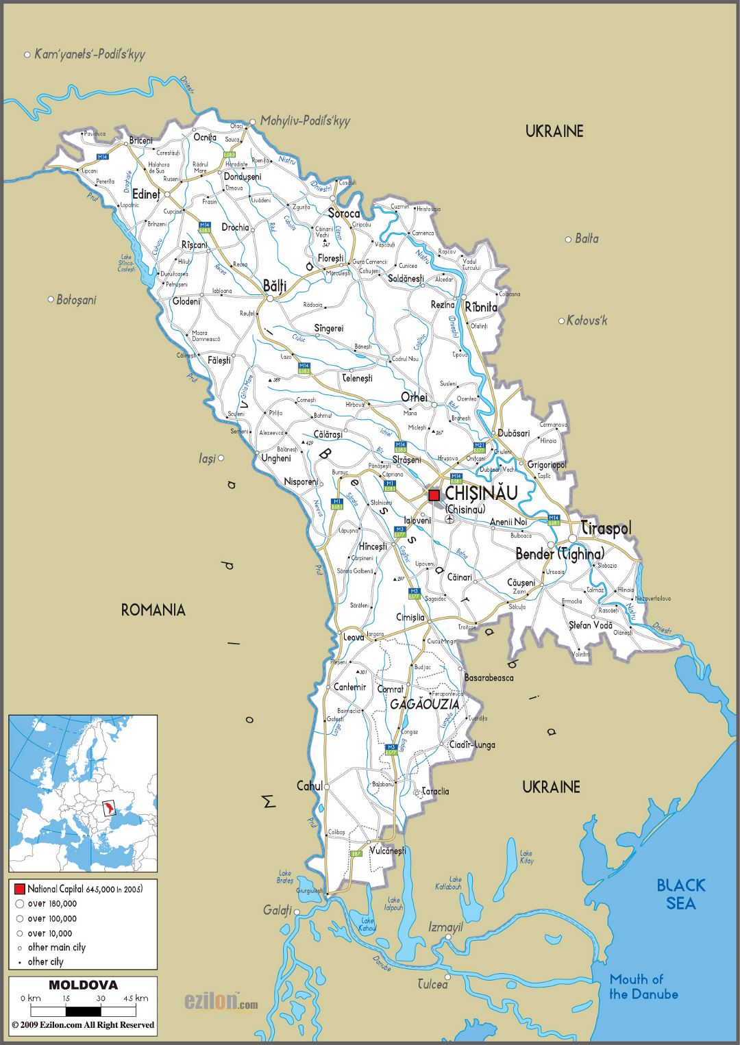 Grande hoja de ruta de Moldova con ciudades y aeropuertos