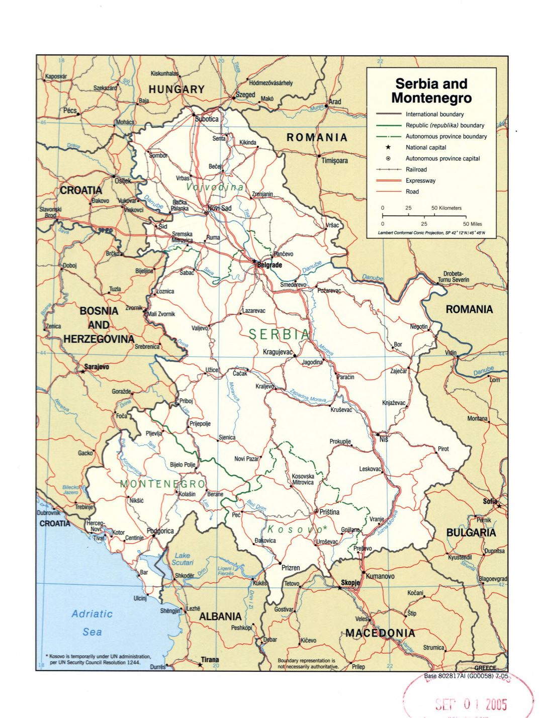 Grande detallado mapa político de Serbia y Montenegro con marcas de carreteras, ferrocarriles y grandes ciudades - 2005