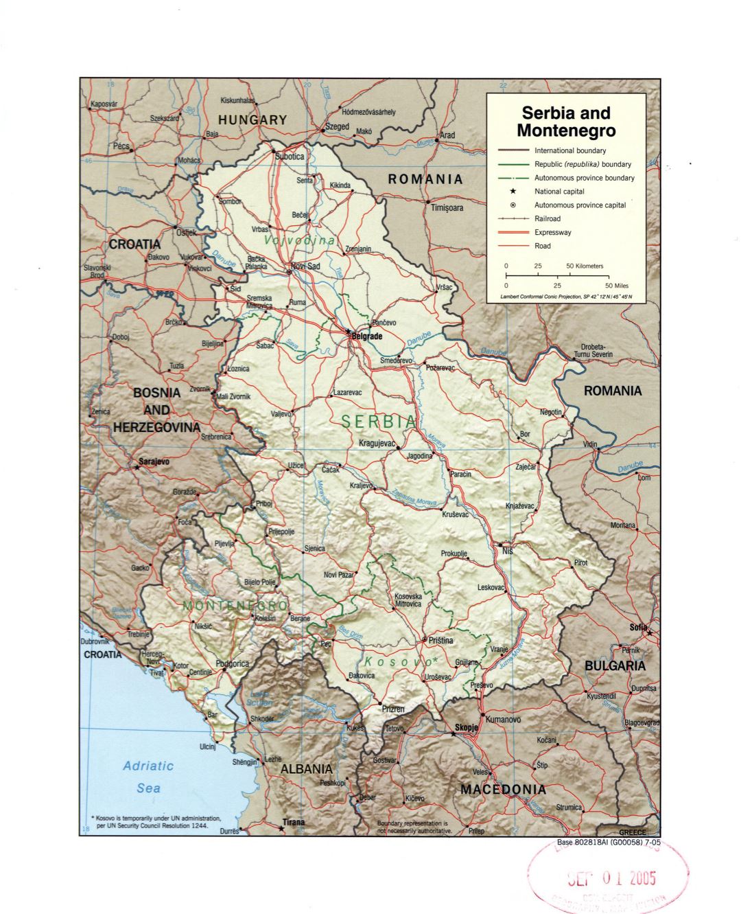Grande detallado mapa político de Serbia y Montenegro con relieve, marcas de carreteras, ferrocarriles y grandes ciudades - 2005