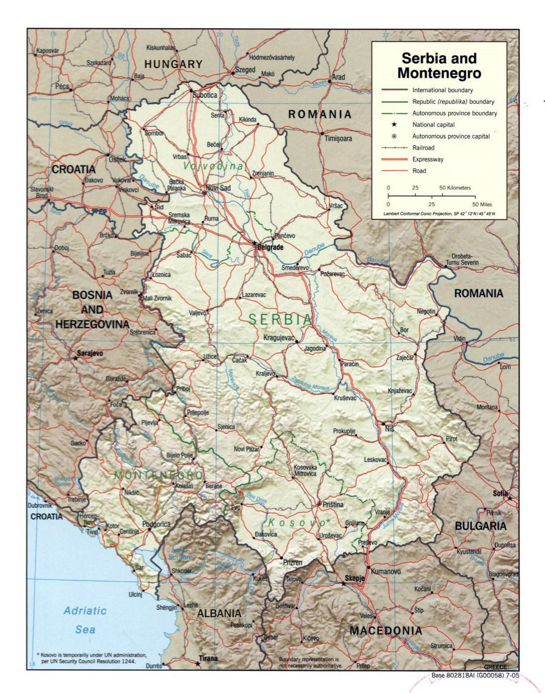 Grande mapa político de Serbia y Montenegro con alivio - 2005