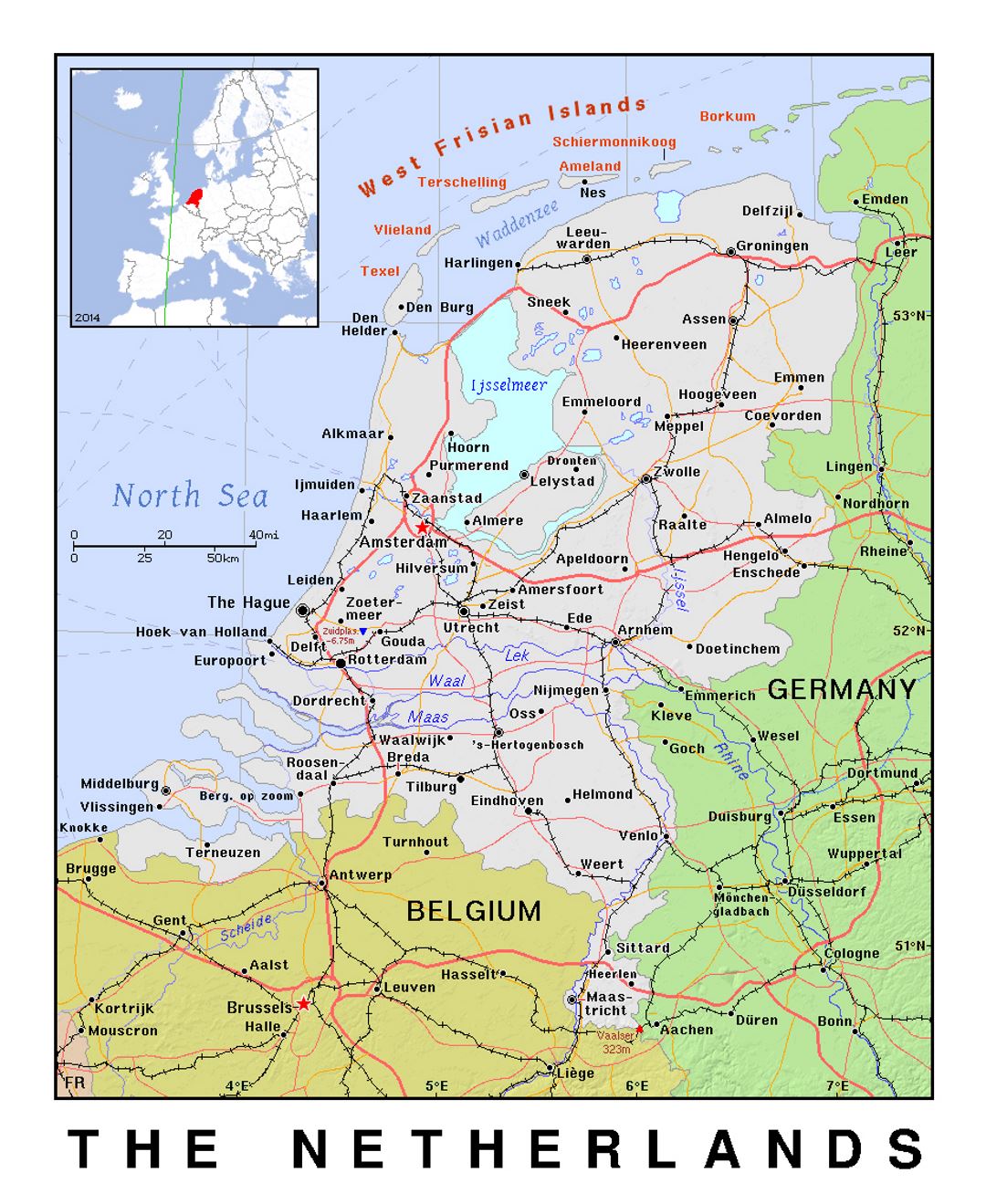 Detallado mapa político de los Países Bajos con alivio