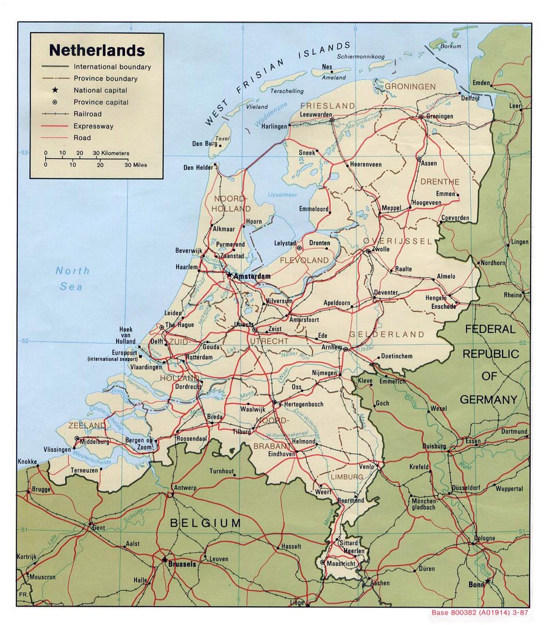 Detallado mapa político y administrativo de los Países Bajos con carreteras, ferrocarriles y principales ciudades - 1987