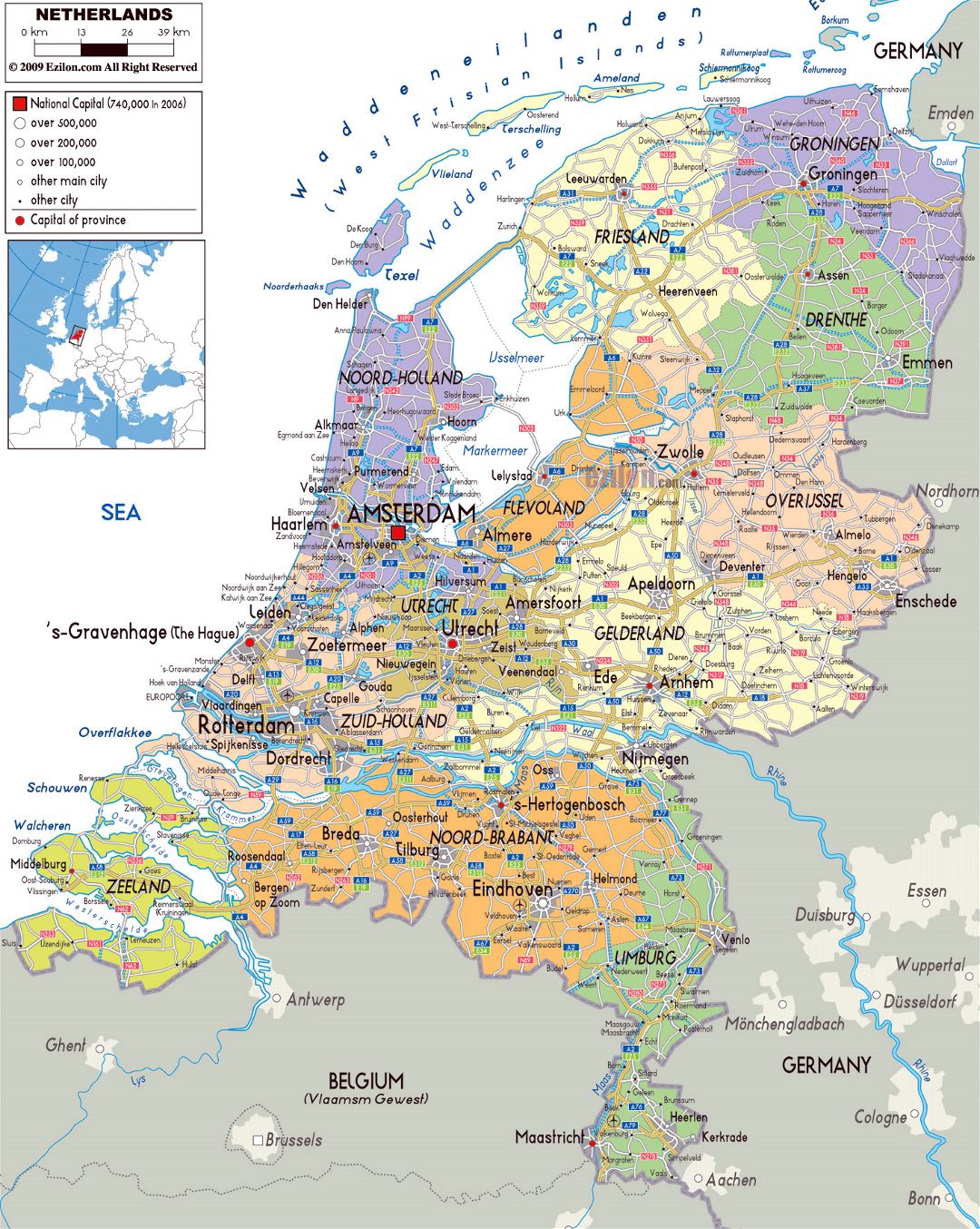 Grande mapa político y administrativo de Holanda con carreteras, ciudades y aeropuertos