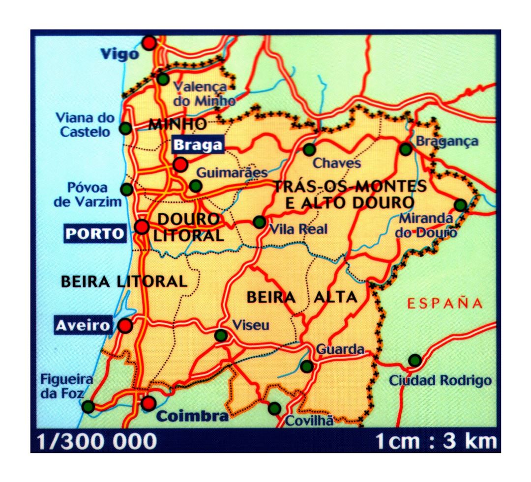 Detallado mapa de Norte de Portugal con grandes ciudades y carreteras principales