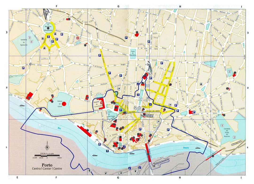 Grande mapa turístico de parte central de ciudad de Porto