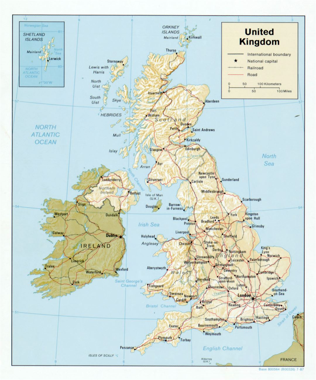 Grande detallado mapa político del Reino Unido con relieve, carreteras, ferrocarriles y ciudades principales - 1987