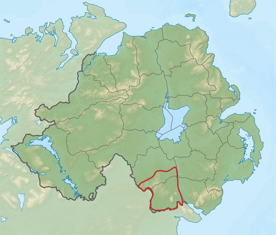 Grande mapa en relieve de Irlanda del Norte