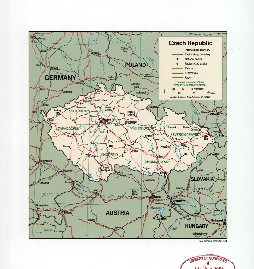 Gran detalle mapa político y administrativo de la República Checa con marcas de ciudades grandes, carreteras y ferrocarriles - 1994