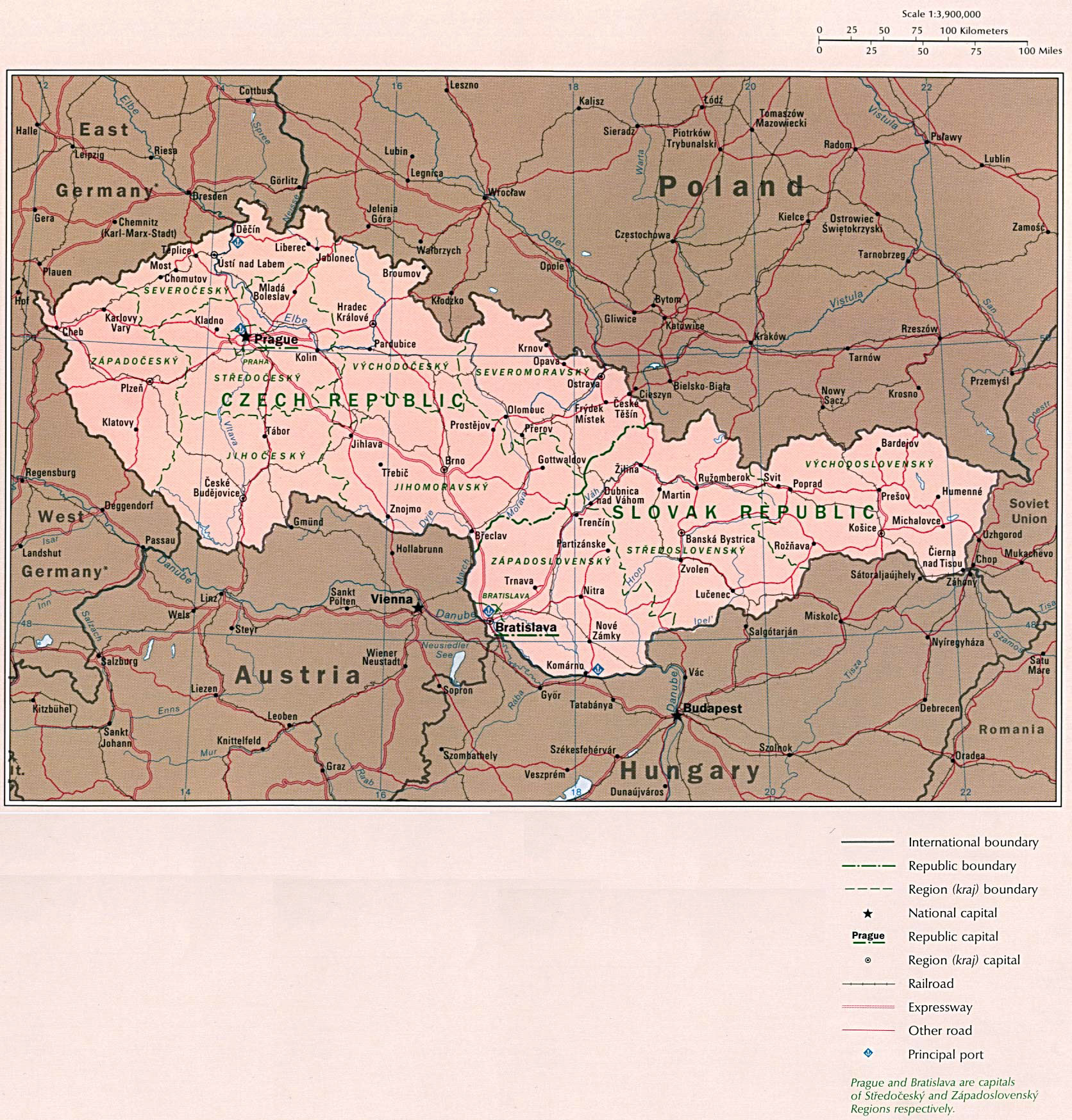 Mapa grande política detallada de la República Checa y ...