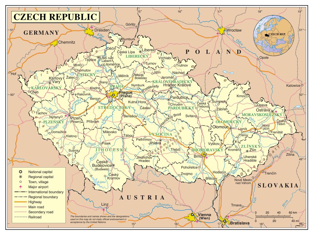 Mapa político y administrativo detallada grande de República Checa con carreteras, ciudades y aeropuertos
