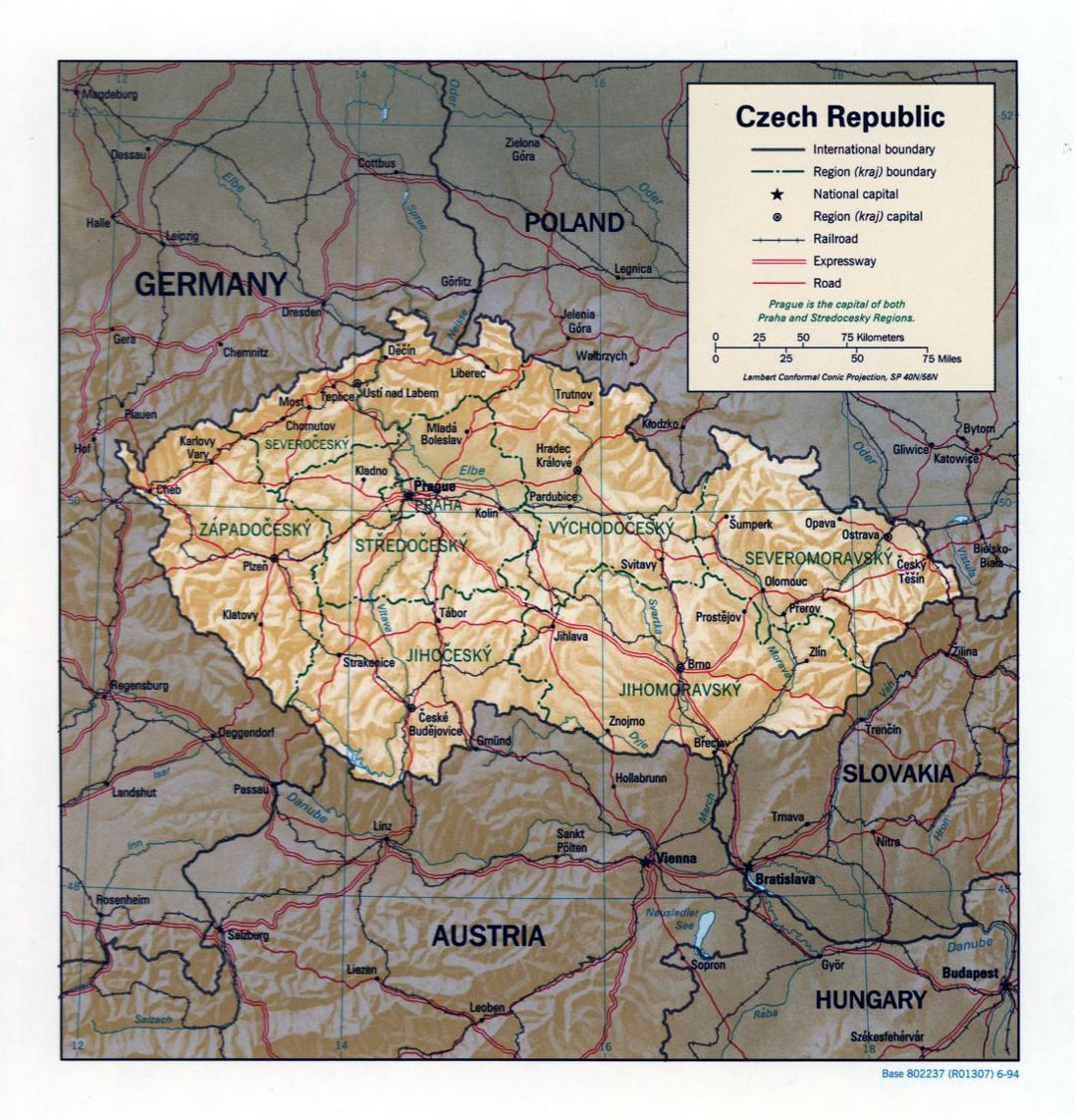 Mapa político y administrativo grande de República Checa con alivio, las carreteras y las principales ciudades - 1994