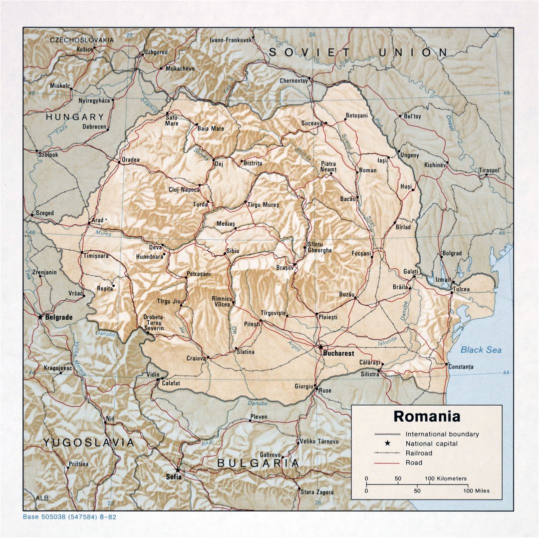 Grande detallado mapa política y administrativa de Rumania con alivio, carreteras, vías férreas y principales ciudades - 1982