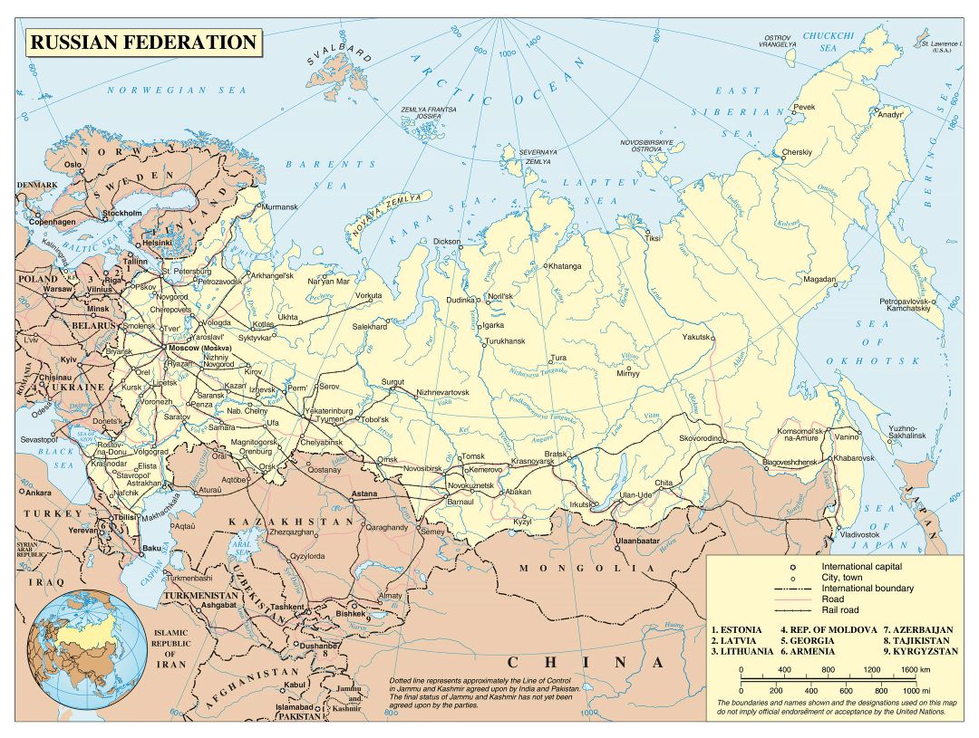 Grande mapa político de Rusia con carreteras, ferrocarriles y grandes ciudades