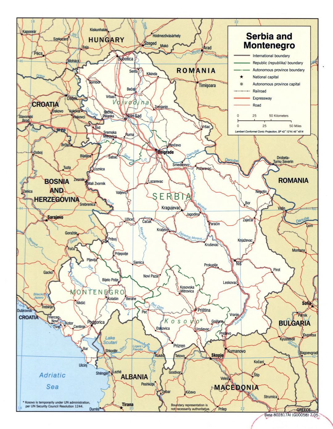 A gran escala mapa político de Serbia y Montenegro con carreteras, ferrocarriles y ciudades principales - 2005