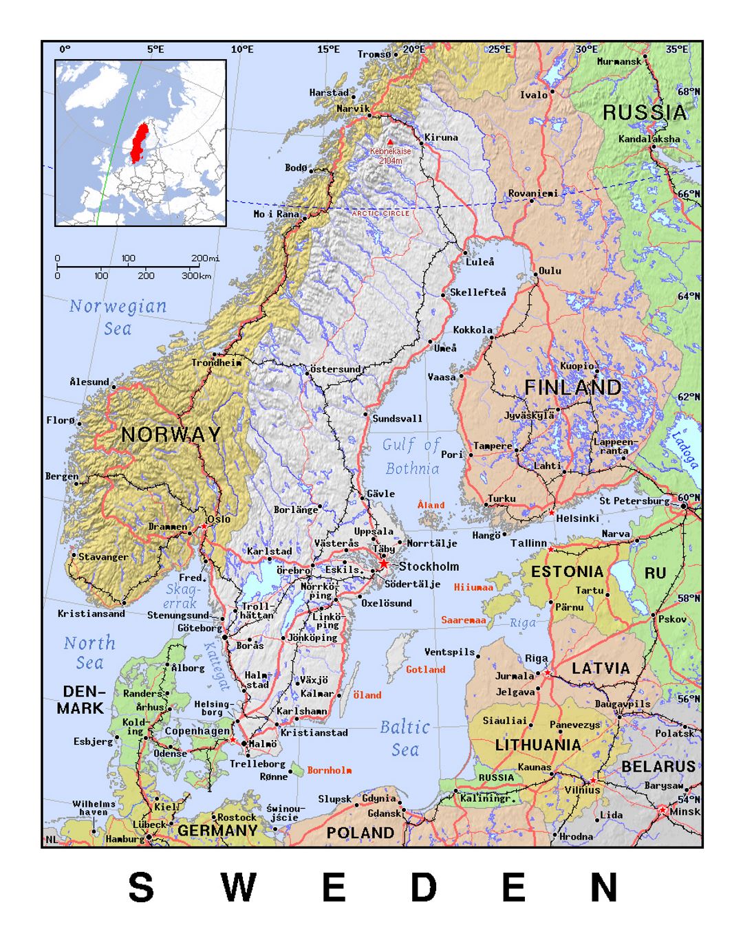 Detallado mapa político de Suecia con alivio