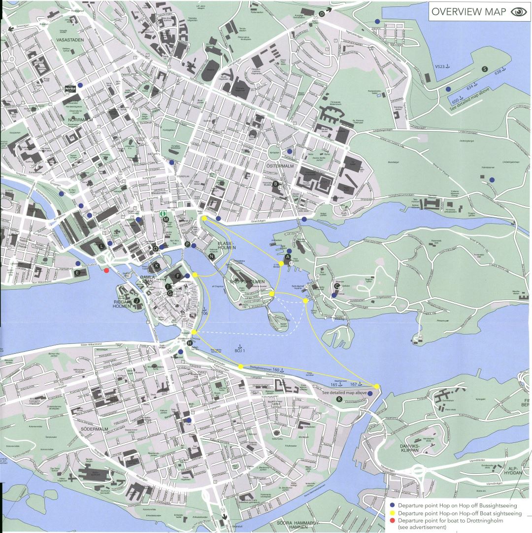 Grande carreteras y turístico mapa del centro de Estocolmo con edificios