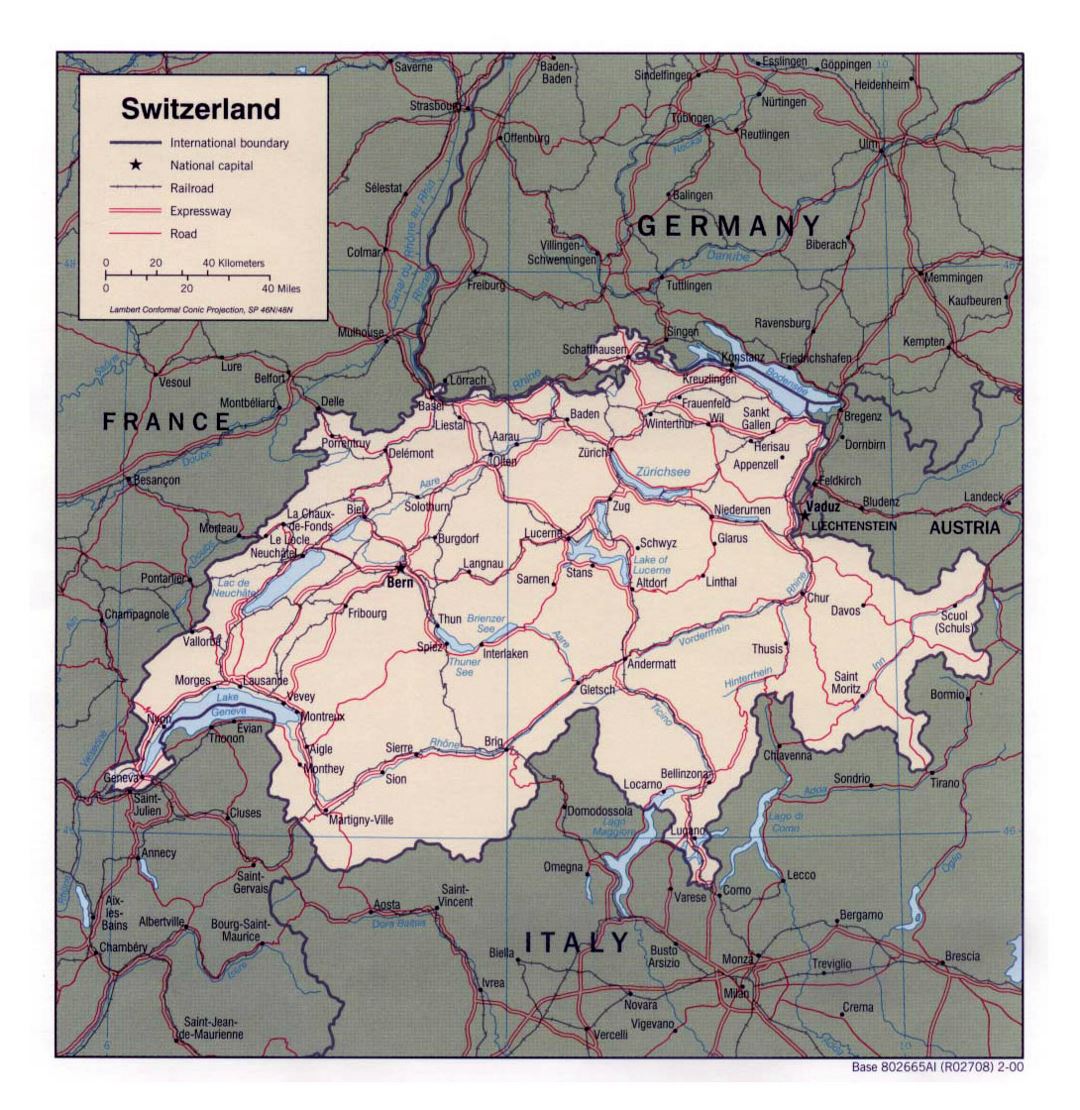 Detallado mapa político de Suiza con carreteras, ferrocarriles y principales ciudades - 2000