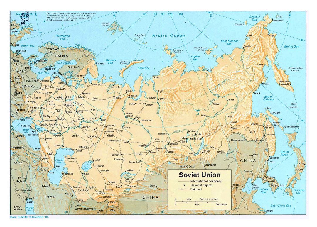 Grande mapa político de la URSS con socorro, ferrocarriles y grandes ciudades - 1983