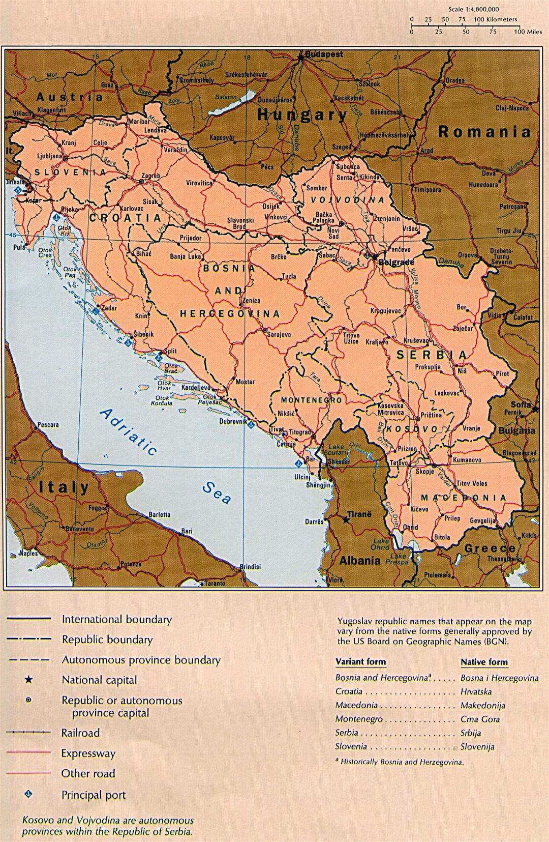 Grande detallado mapa político de Yugoslavia con carreteras, ferrocarriles y ciudades importantes
