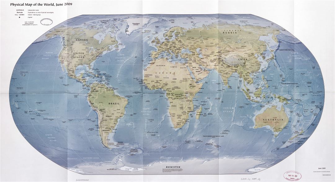 Mapa a gran escala detallada físico y político del mundo con alivio y capitales - 2009