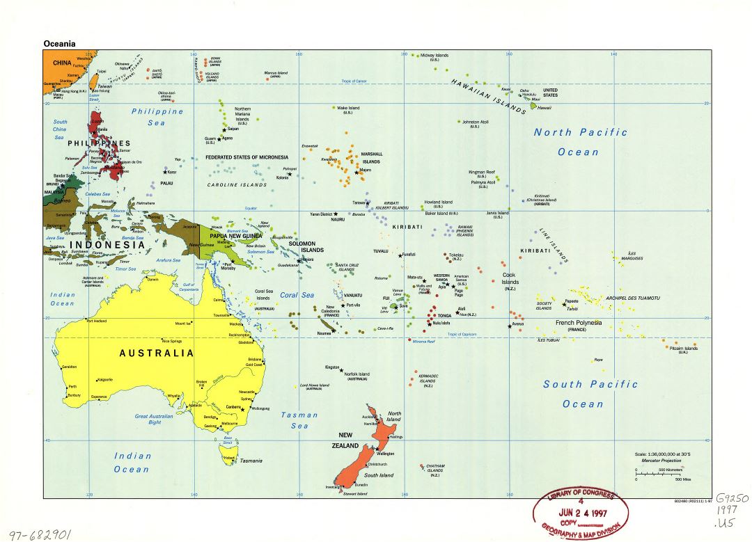 Mapa grande política detallada de Oceanía con marcas de capitales, grandes ciudades y nombres de los estados - 1997